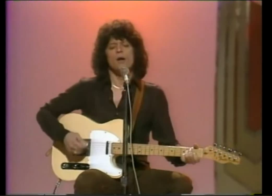 Singer Johnny Rio Johnny Rodriguez - Down On The Rio Grande ( on Pop! Goes The Country in ...